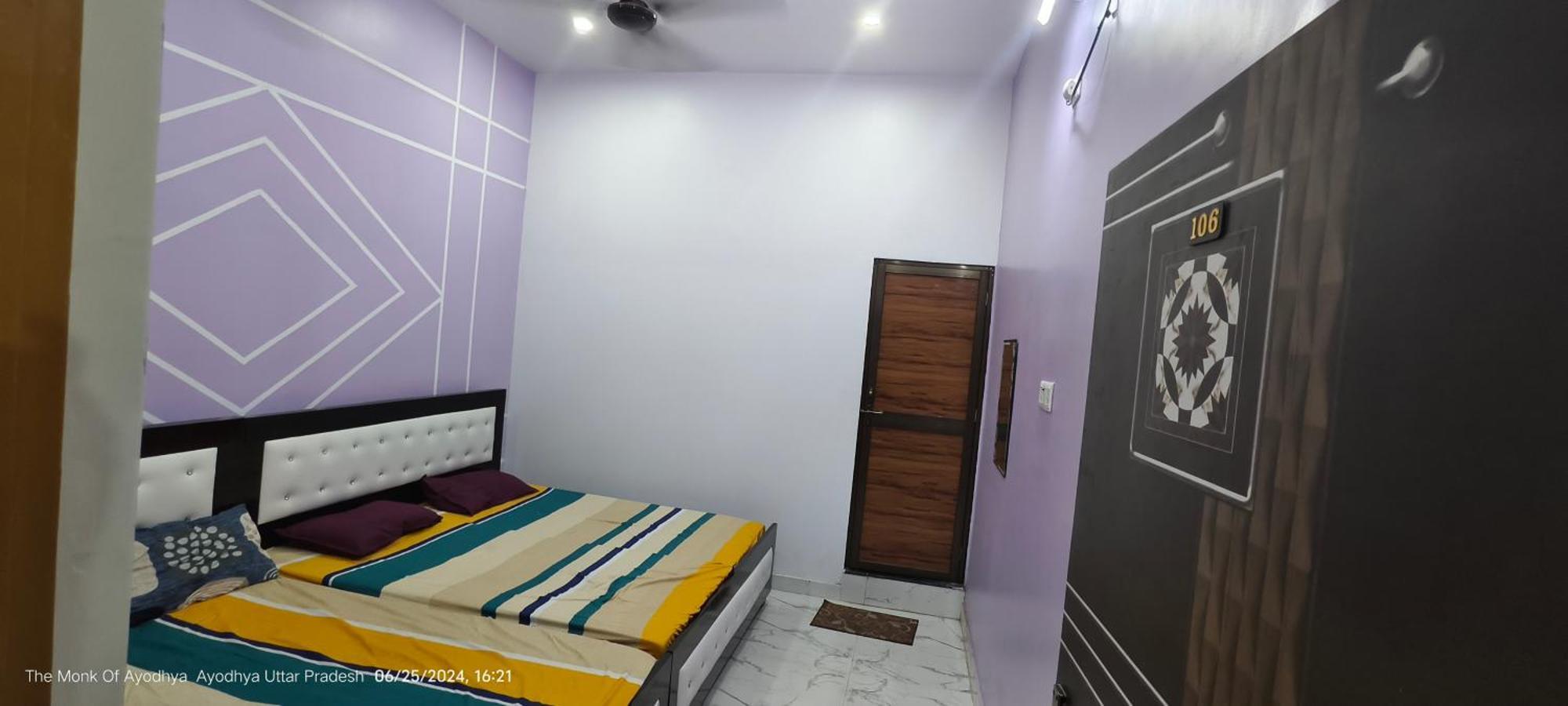 Shree Ayodhya Dham Guest House 300 Meter From Sri Ram Temple Free Pick Up , Drop , Breakfast & Wifi Экстерьер фото
